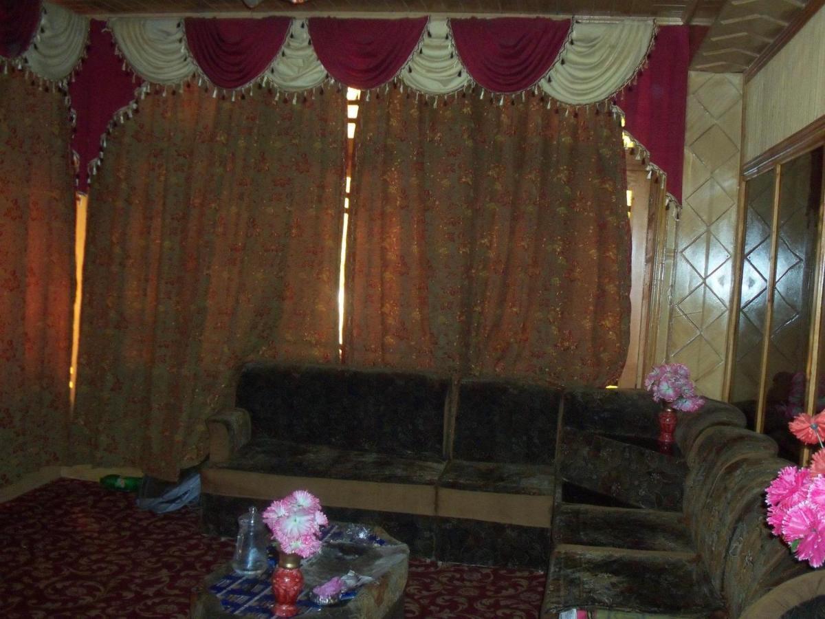 Manila Huts Otel Naran Dış mekan fotoğraf