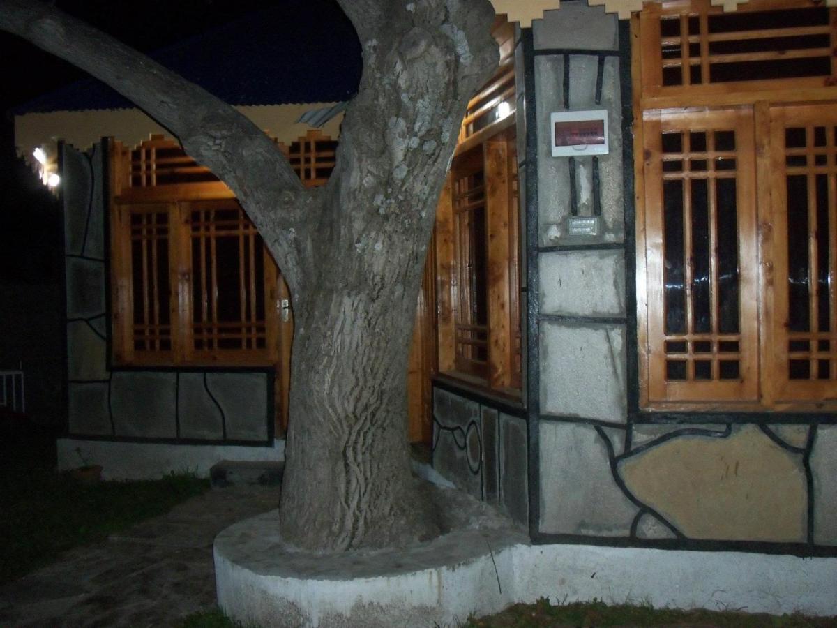 Manila Huts Otel Naran Dış mekan fotoğraf